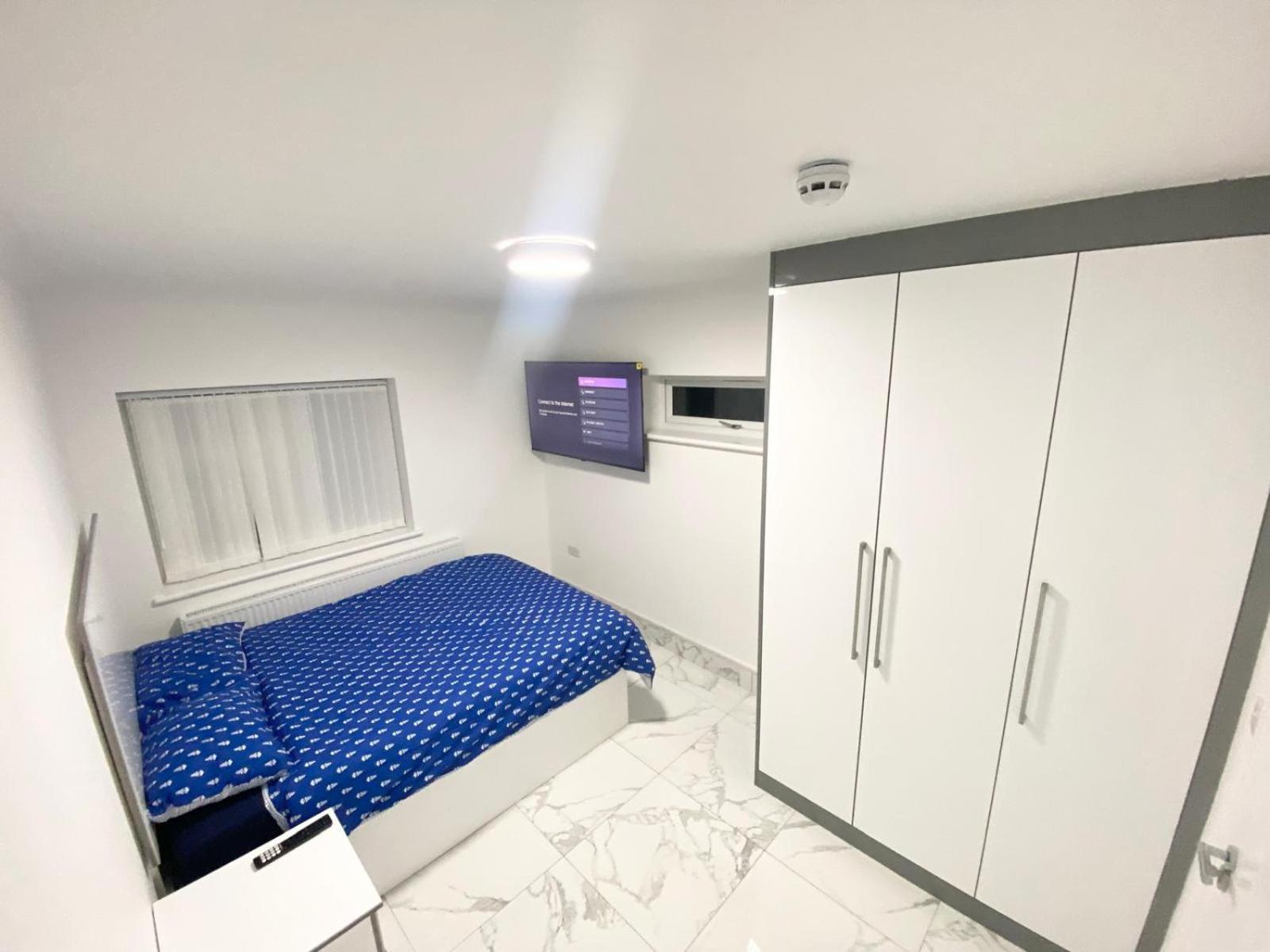 The Royal Boutique Regent By , Sleep 8 Londra